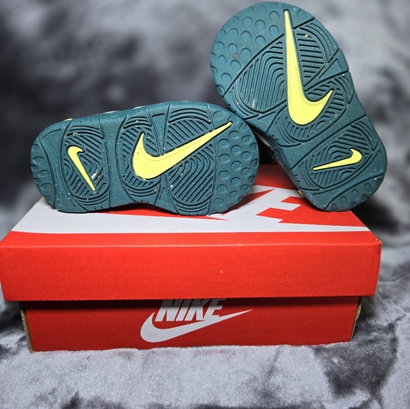 Nike air more uptempo - Picture 2 of 5